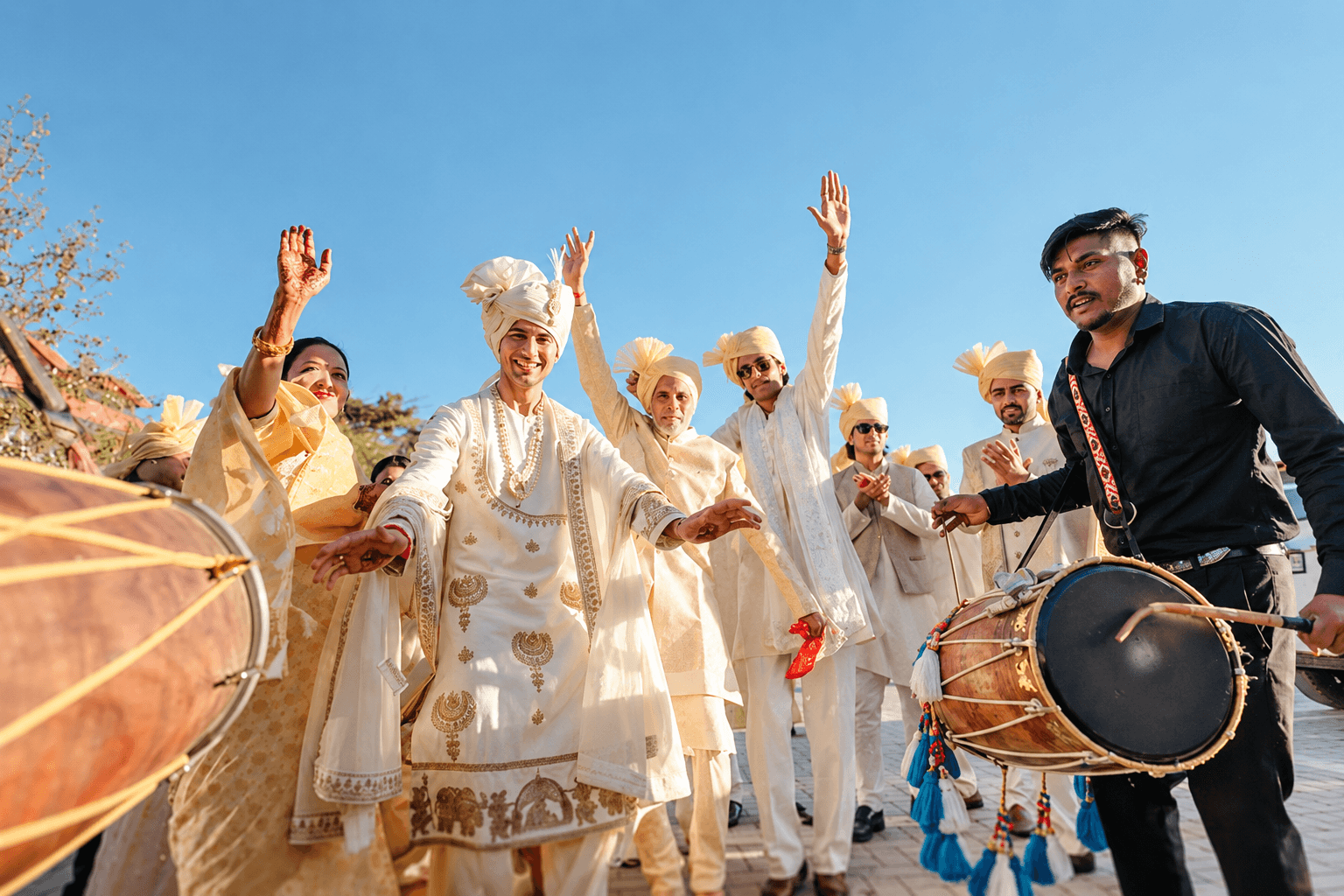 Baraat procession with dhol players at a wedding in Shirpur, Dhule — wedding photography by Stories by Shubhh.era